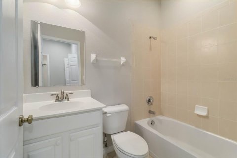 House in Sarasota, Florida 3 bedrooms, 112.41 sq.m. № 1747714 - photo 24