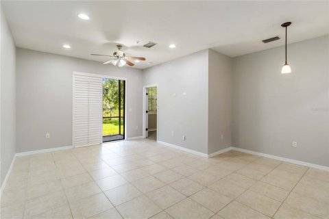 House in Sarasota, Florida 3 bedrooms, 112.41 sq.m. № 1747714 - photo 6
