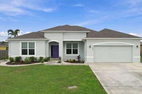 Casa en venta en Port St. Lucie, Florida, 4 dormitorios, 256.78 m2 № 2413281 - foto 2