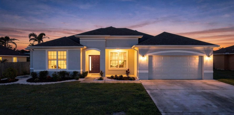 Casa en Port St. Lucie, Florida 4 dormitorios, 256.78 m2 № 2413281