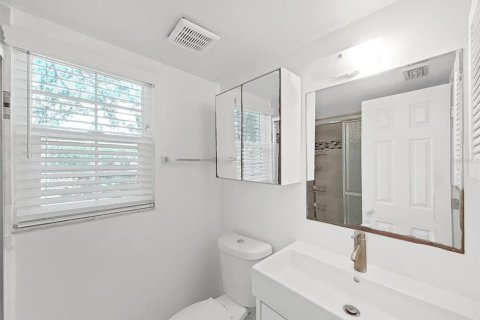 House in Lutz, Florida 4 bedrooms, 228.54 sq.m. № 1651971 - photo 28