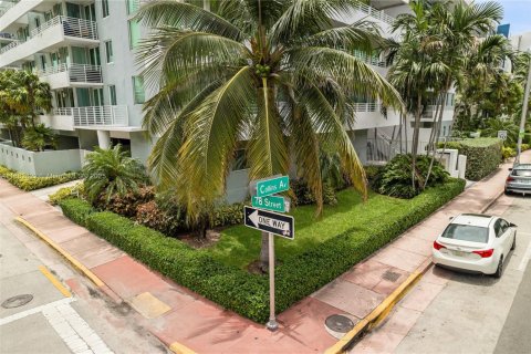 Condominio en venta en Miami Beach, Florida, 1 dormitorio, 66.89 m2 № 1933195 - foto 27