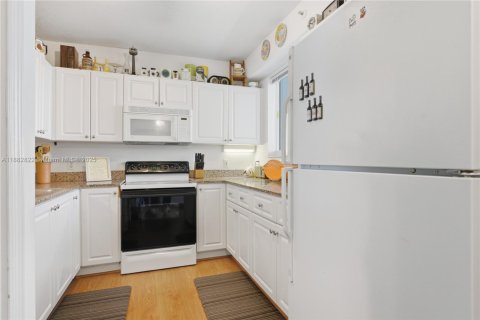 Condominio en venta en Miami Beach, Florida, 1 dormitorio, 66.89 m2 № 1933195 - foto 15