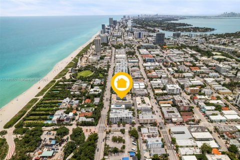 Condominio en venta en Miami Beach, Florida, 1 dormitorio, 66.89 m2 № 1933195 - foto 9