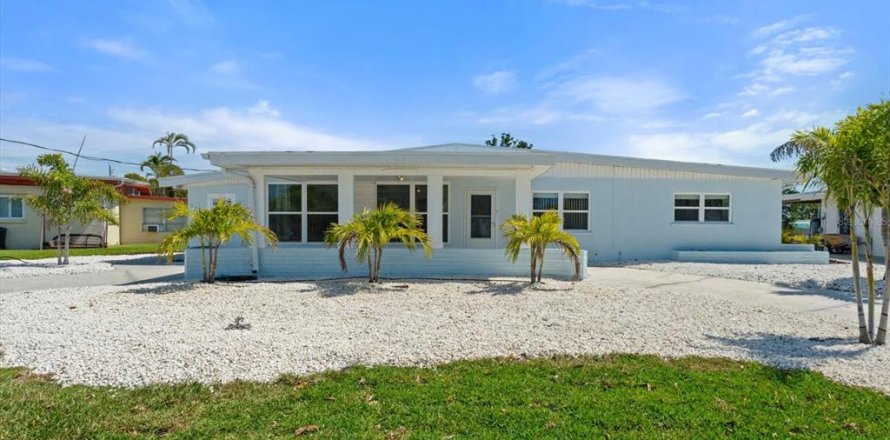 Casa en Bradenton, Florida 3 dormitorios, 154.59 m2 № 1602760