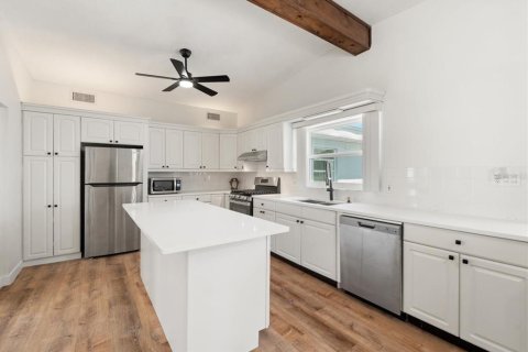 Casa en venta en Bradenton, Florida, 3 dormitorios, 154.59 m2 № 1602760 - foto 8