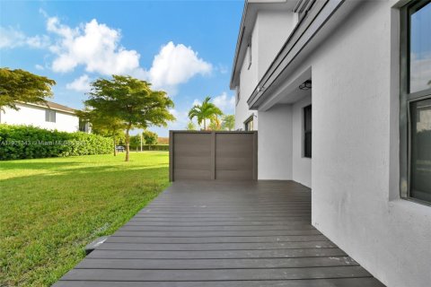 Adosado en venta en Miami Lakes, Florida, 3 dormitorios, 147.53 m2 № 1975417 - foto 19