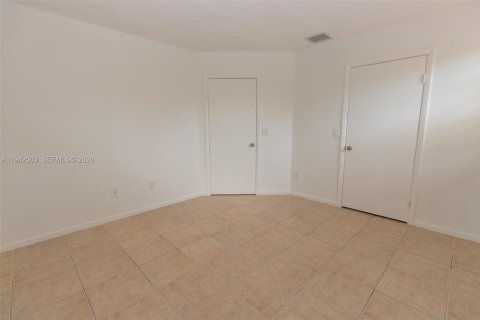 Купить кондоминиум в Хайалиа, Флорида 1 спальня, 72.65м2, № 2088967 - фото 13