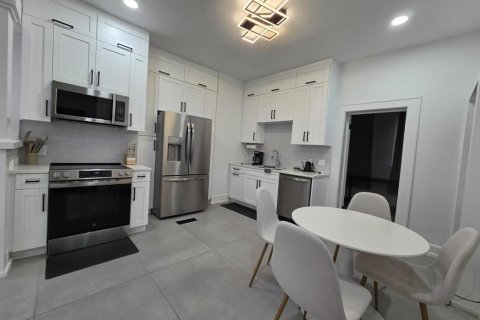 Appartement à louer à Saint Petersburg, Floride: 3 chambres, 224.54 m2 № 2302651 - photo 3