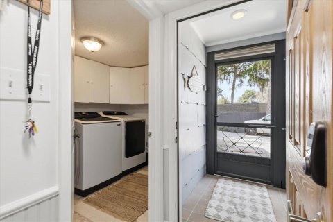 Condo in DeLand, Florida, 2 bedrooms № 2213740 - photo 7