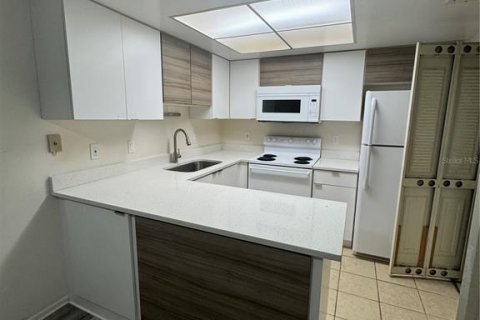 Copropriété à vendre à Winter Garden, Floride: 2 chambres, 85.28 m2 № 2195119 - photo 6