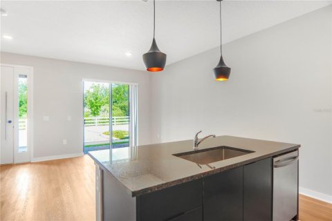 Touwnhouse à louer à Kissimmee, Floride: 3 chambres, 126.35 m2 № 2431224 - photo 12
