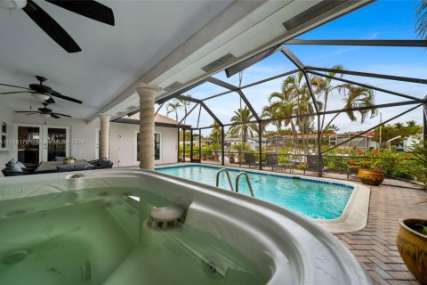 House in Fort Lauderdale, Florida 3 bedrooms, 175.03 sq.m. № 2034210 - photo 14