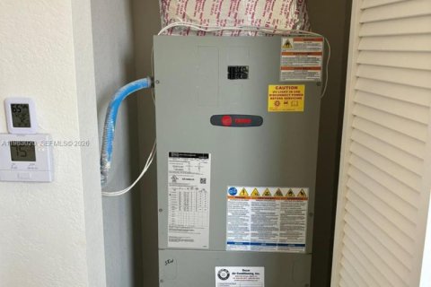 Copropriété à vendre à Hialeah, Floride: 3 chambres, 143.07 m2 № 2049165 - photo 11