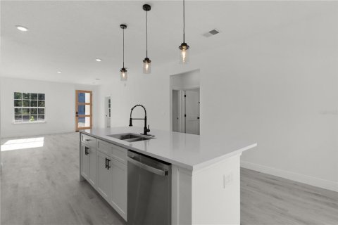 Casa en venta en Citrus Springs, Florida, 4 dormitorios, 151.43 m2 № 1898483 - foto 11