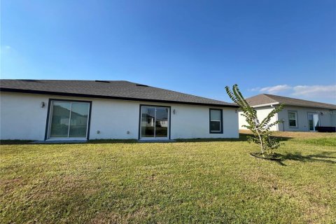 Commercial property in Port Charlotte, Florida 6 bedrooms, 267 sq.m. № 2211974 - photo 24