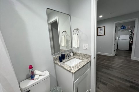 Commercial property in Port Charlotte, Florida 6 bedrooms, 267 sq.m. № 2211974 - photo 8