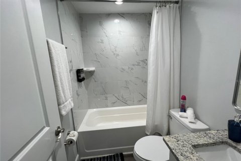 Commercial property in Port Charlotte, Florida 6 bedrooms, 267 sq.m. № 2211974 - photo 7