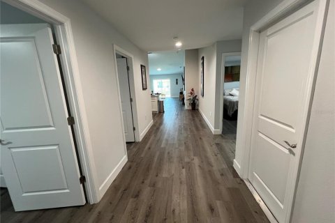 Commercial property in Port Charlotte, Florida 6 bedrooms, 267 sq.m. № 2211974 - photo 28
