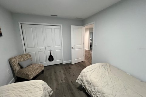 Commercial property in Port Charlotte, Florida 6 bedrooms, 267 sq.m. № 2211974 - photo 30
