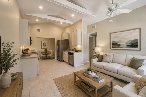 House in Dunedin, Florida 3 bedrooms, 107.95 sq.m. № 2258818 - photo 3