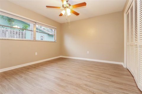 Casa en alquiler en Clearwater, Florida, 4 dormitorios, 157.19 m2 № 1797421 - foto 13