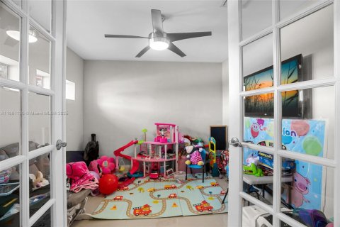 Casa en venta en Hialeah, Florida, 3 dormitorios, 115.29 m2 № 1889446 - foto 11