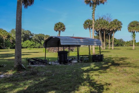 Commercial property in Moore Haven, Florida № 2173279 - photo 12
