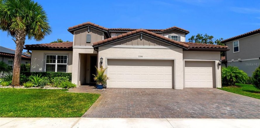 House in Sarasota, Florida 5 bedrooms, 287.72 sq.m. № 2232657