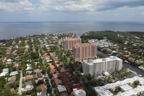 Condo in Coral Gables, Florida, 2 bedrooms  № 1692906 - photo 24