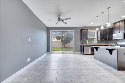 Townhouse in Orlando, Florida 3 bedrooms, 125.7 sq.m. № 1790012 - photo 7