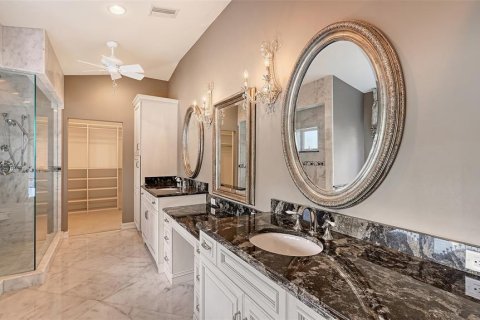 House in Longboat Key, Florida 4 bedrooms, 269.6 sq.m. № 1904215 - photo 16
