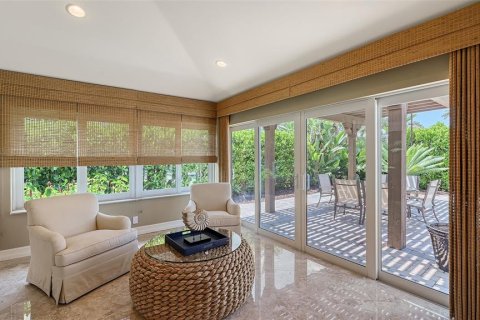 House in Longboat Key, Florida 4 bedrooms, 269.6 sq.m. № 1904215 - photo 11