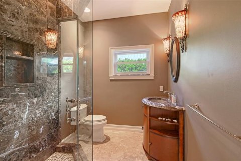 House in Longboat Key, Florida 4 bedrooms, 269.6 sq.m. № 1904215 - photo 19