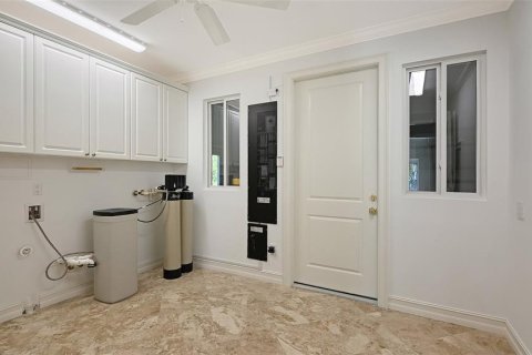 House in Longboat Key, Florida 4 bedrooms, 269.6 sq.m. № 1904215 - photo 20