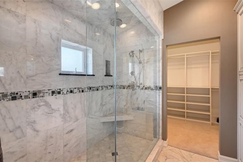 House in Longboat Key, Florida 4 bedrooms, 269.6 sq.m. № 1904215 - photo 17