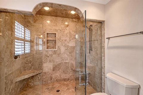 House in Longboat Key, Florida 4 bedrooms, 269.6 sq.m. № 1904215 - photo 23