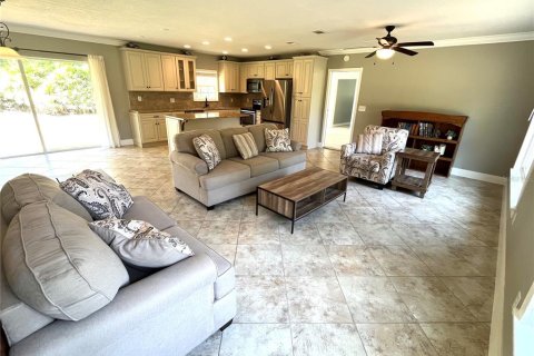 Villa ou maison à vendre à Valrico, Floride: 4 chambres, 213.12 m2 № 1630947 - photo 8