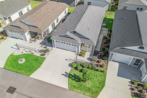 Casa en venta en The Villages, Florida, 2 dormitorios, 111.3 m2 № 1908988 - foto 2