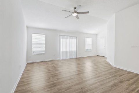 Casa en venta en The Villages, Florida, 2 dormitorios, 111.3 m2 № 1908988 - foto 12