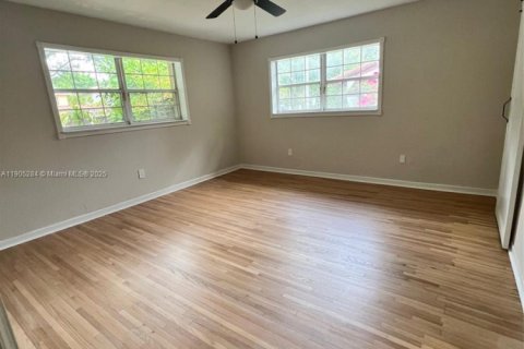 Купить виллу или дом в Корал-Гейблс, Флорида 3 спальни, 147.25м2, № 1956360 - фото 4