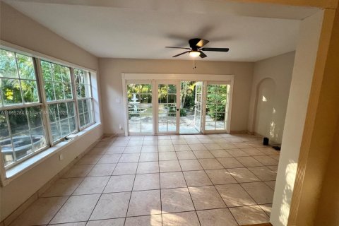 Купить виллу или дом в Корал-Гейблс, Флорида 3 спальни, 147.25м2, № 1956360 - фото 3