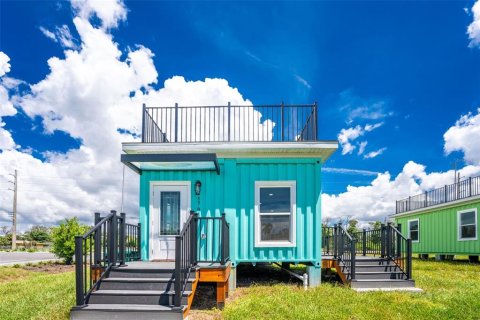 House in Englewood, Florida 2 bedrooms, 59.46 sq.m. № 2351748