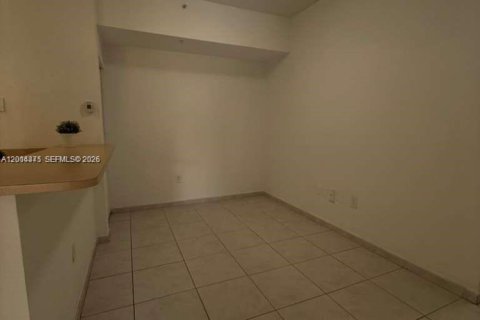 Condo in Doral, Florida, 2 bedrooms  № 2076415 - photo 15