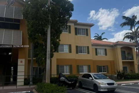Condo in Doral, Florida, 2 bedrooms  № 2076415 - photo 8