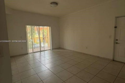Condo in Doral, Florida, 2 bedrooms  № 2076415 - photo 16