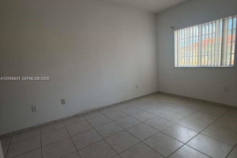 Condo in Doral, Florida, 2 bedrooms  № 2076415 - photo 17