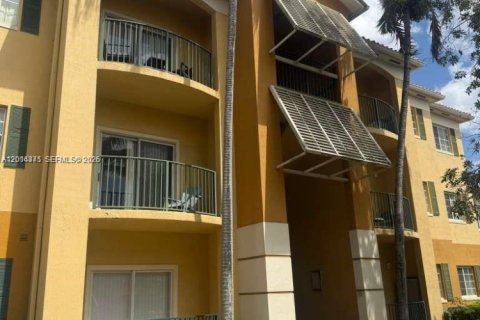 Condo in Doral, Florida, 2 bedrooms  № 2076415 - photo 2