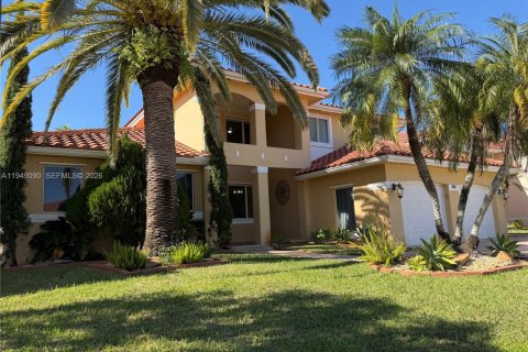 House in Pembroke Pines, Florida 5 bedrooms, 266.72 sq.m. № 2006019