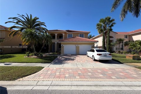 House in Pembroke Pines, Florida 5 bedrooms, 266.72 sq.m. № 2006019 - photo 4